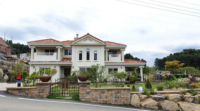 235149625_0Qz4D5YE_7be211471c9c6743e0c8c822c6876ab903b961ff.jpg 이미지크게보기