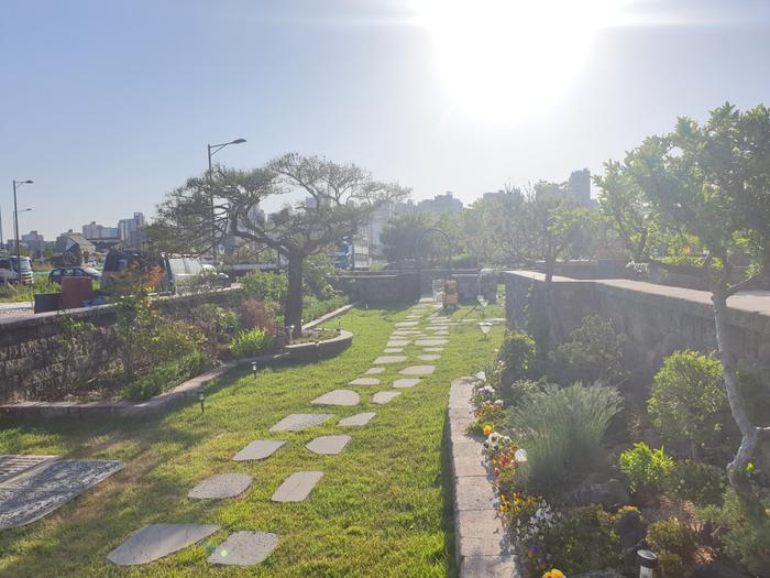 235149625_BctDuLQF_bf1d1ee8ce8b5af74d53249bc3bacda3473450ee.jpg 이미지크게보기