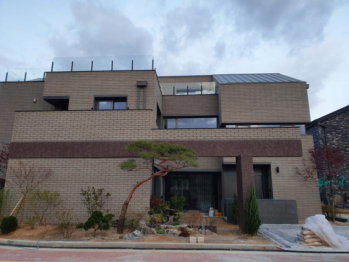 235149625_ELuKyvls_b90d2dd1a0d4a9a5eb93d1257a69a0aa42f45280.jpg 이미지크게보기