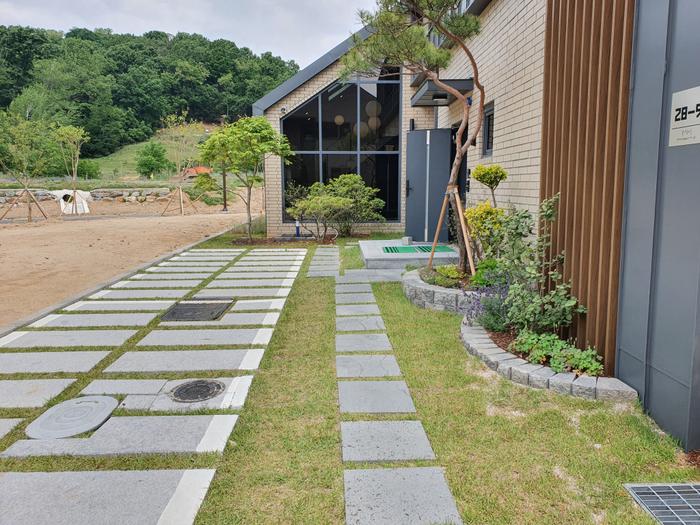 235149625_iOvzMLx8_0225e4db7f35fc59bc23181619396aa88aa696d5.jpg 이미지크게보기