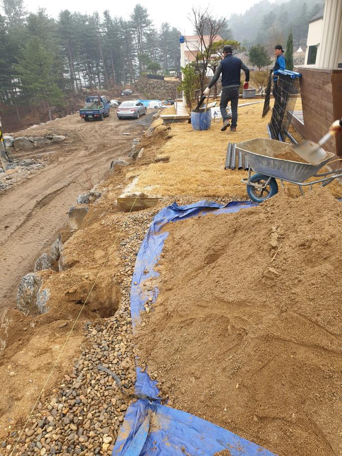 235149625_uLUT2IEN_2404227d02683196ff0b296fde313878e2574b3c.jpg 이미지크게보기