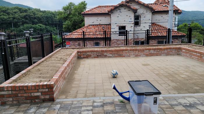 235149625_uxcm1eSJ_b11271f02b9c48e02014a80333c6c9e819362b79.jpg 이미지크게보기